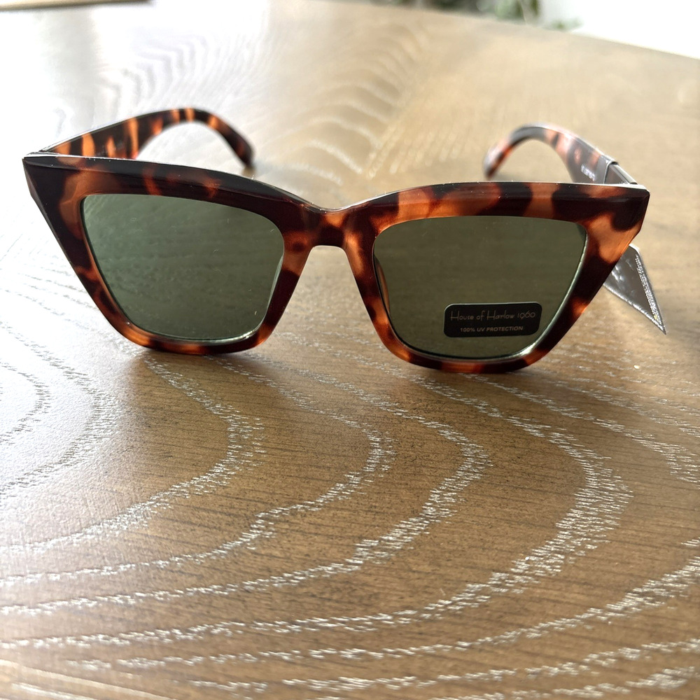 NWT Sunglasses House of Harlowโ 1960 Tortoise Shell Glam Boho Chic Old Hollywood